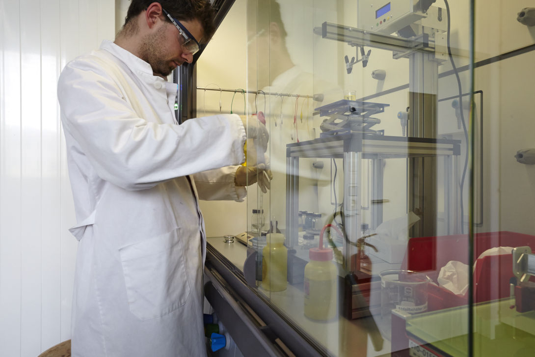 CAE -  Equipment Smart Functional Materials